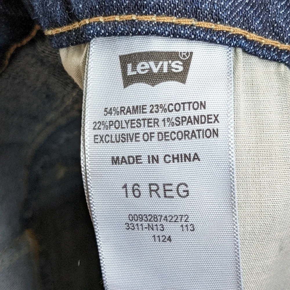 LEVI'S Shorty Shorts,cut off, jean shorts, Size 16 - 27